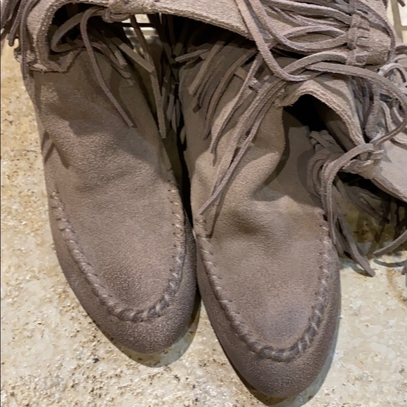 Women’s fringe boots - Picture 4 of 5